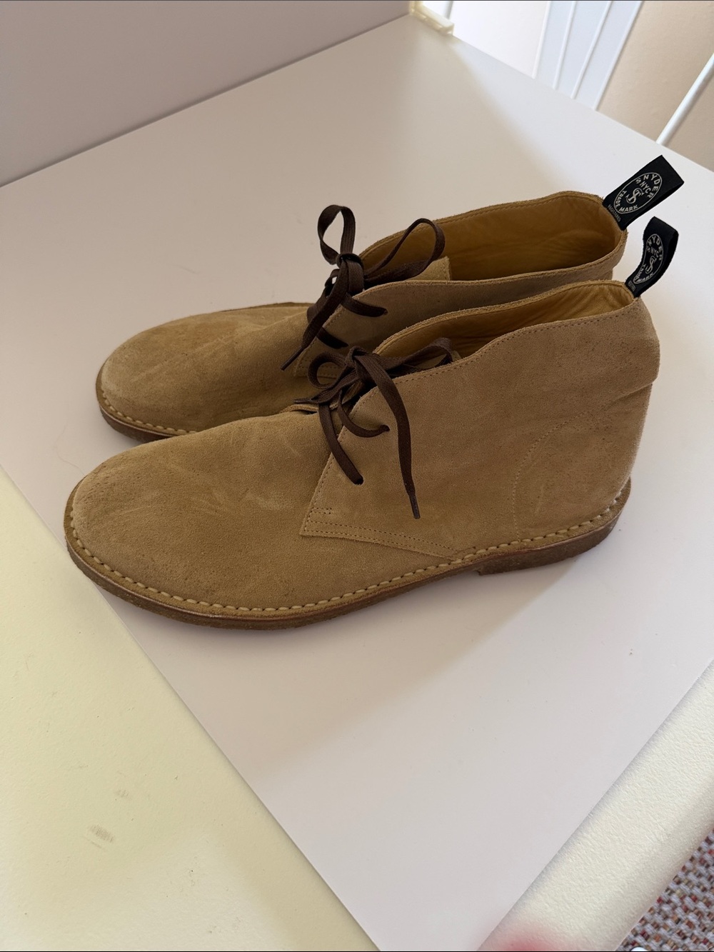 Todd Snyder Men's Tan Suede Lace-Up Chukka Boots Sz 9.5.  New/Flawed. Tub9